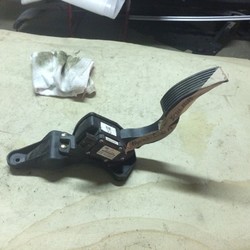 Педаль газа Hyundai Santa Fe BEO731A2B100