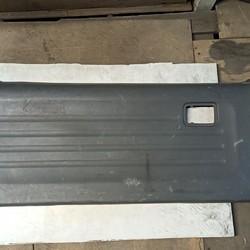 Обшивка двери багажника Suzuki Grand Vitara 1997-